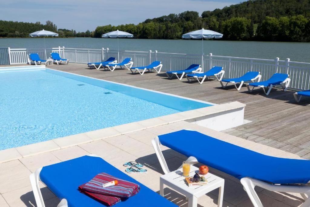 Residence Pierre & Vacances Le Hameau Du Lac Marciac Exteriör bild